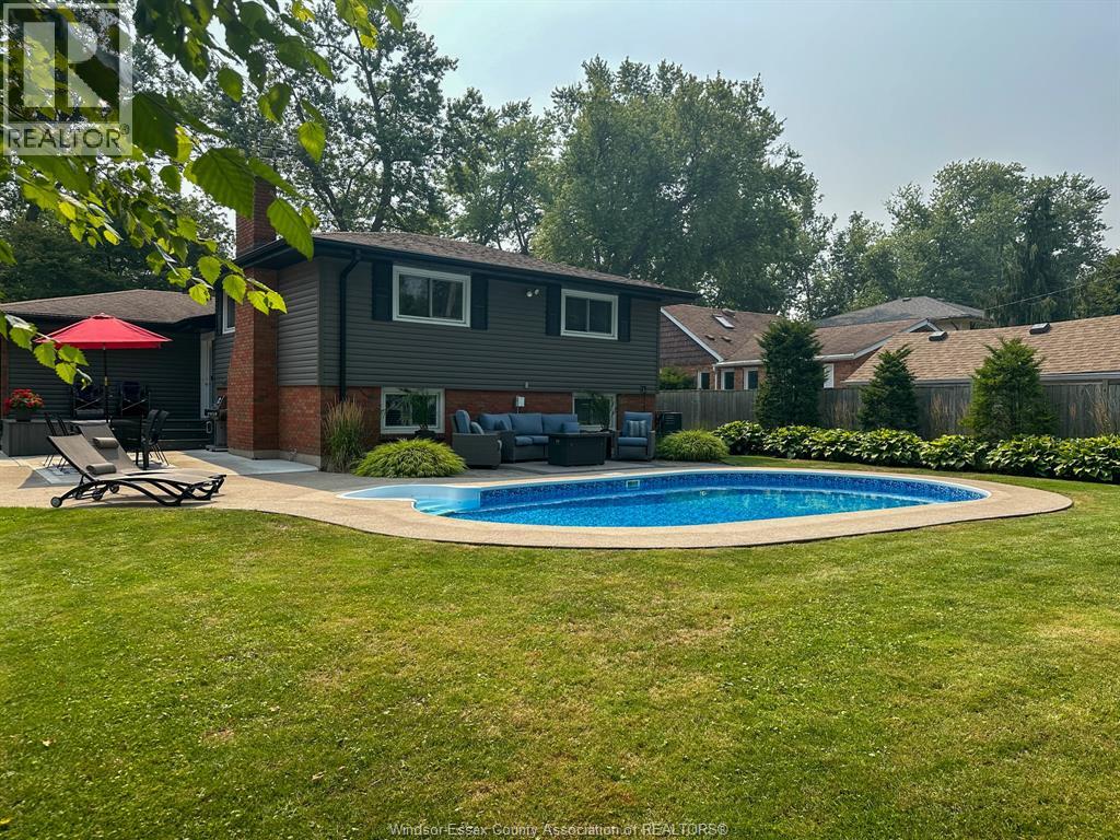 Photo 34 of 157 Kensington Boulevard, Tecumseh ON