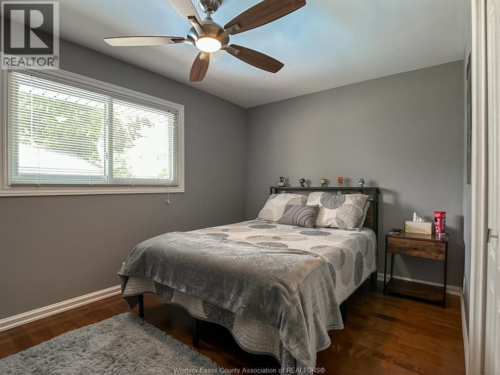 Photo 23 of 157 Kensington Boulevard, Tecumseh ON