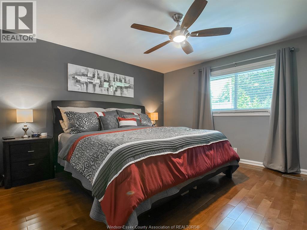 Photo 21 of 157 Kensington Boulevard, Tecumseh ON