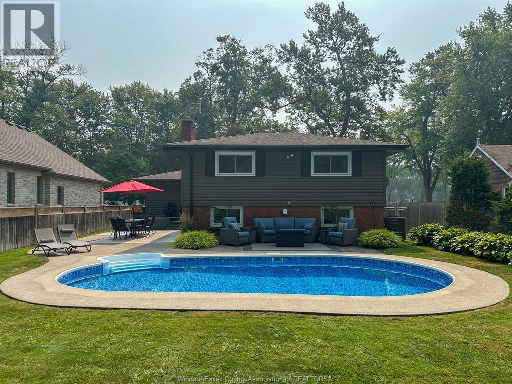 Photo 33 of 157 Kensington Boulevard, Tecumseh ON