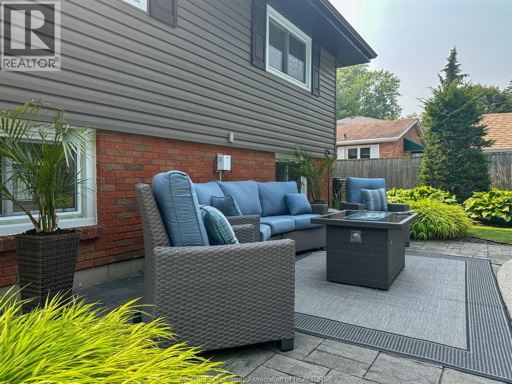 Photo 35 of 157 Kensington Boulevard, Tecumseh ON