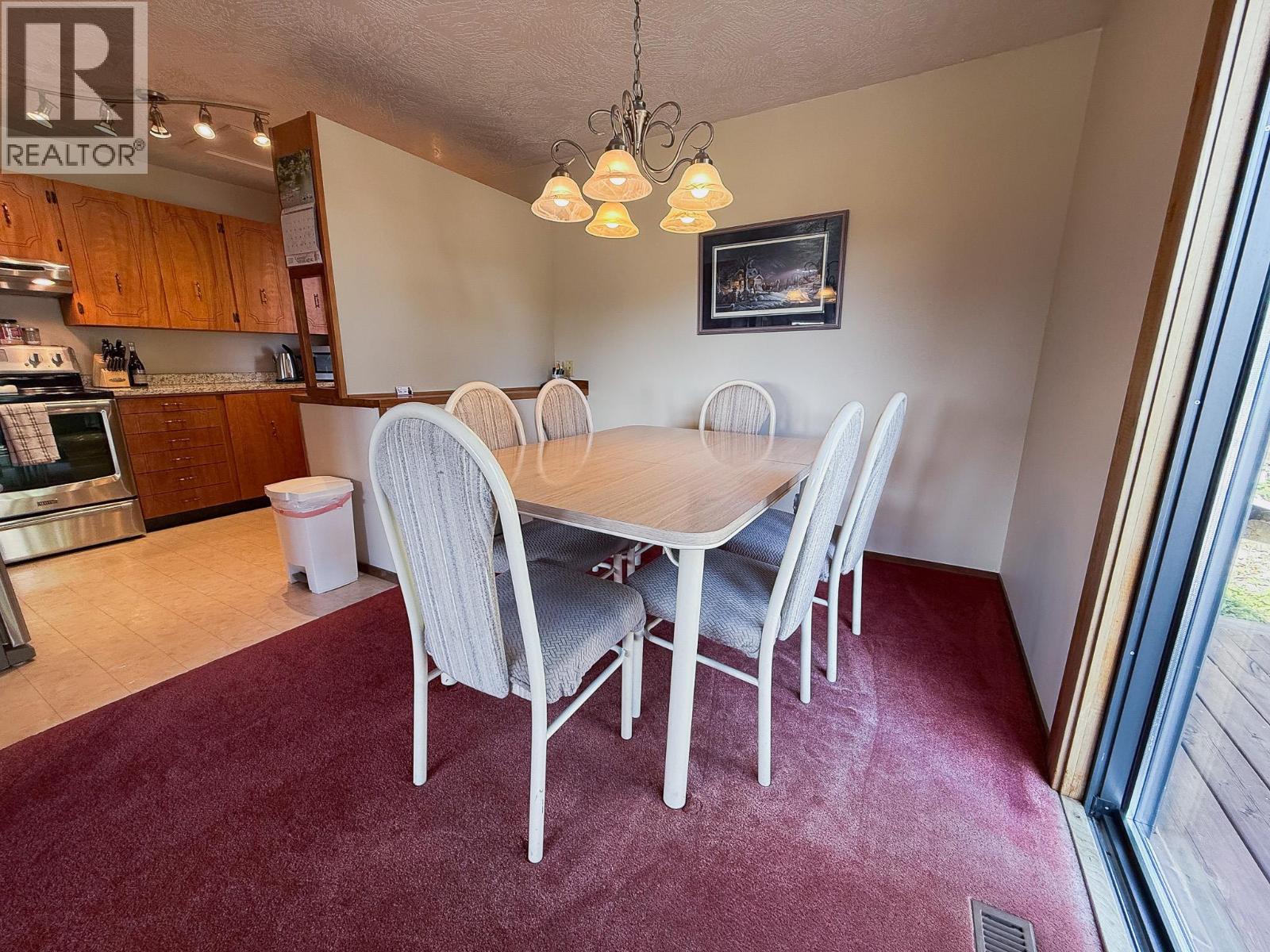 9917 2 Street, Dawson Creek