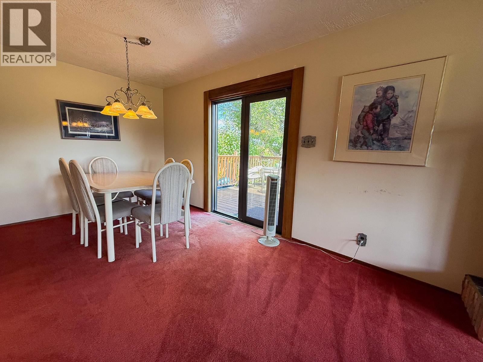 9917 2 Street, Dawson Creek