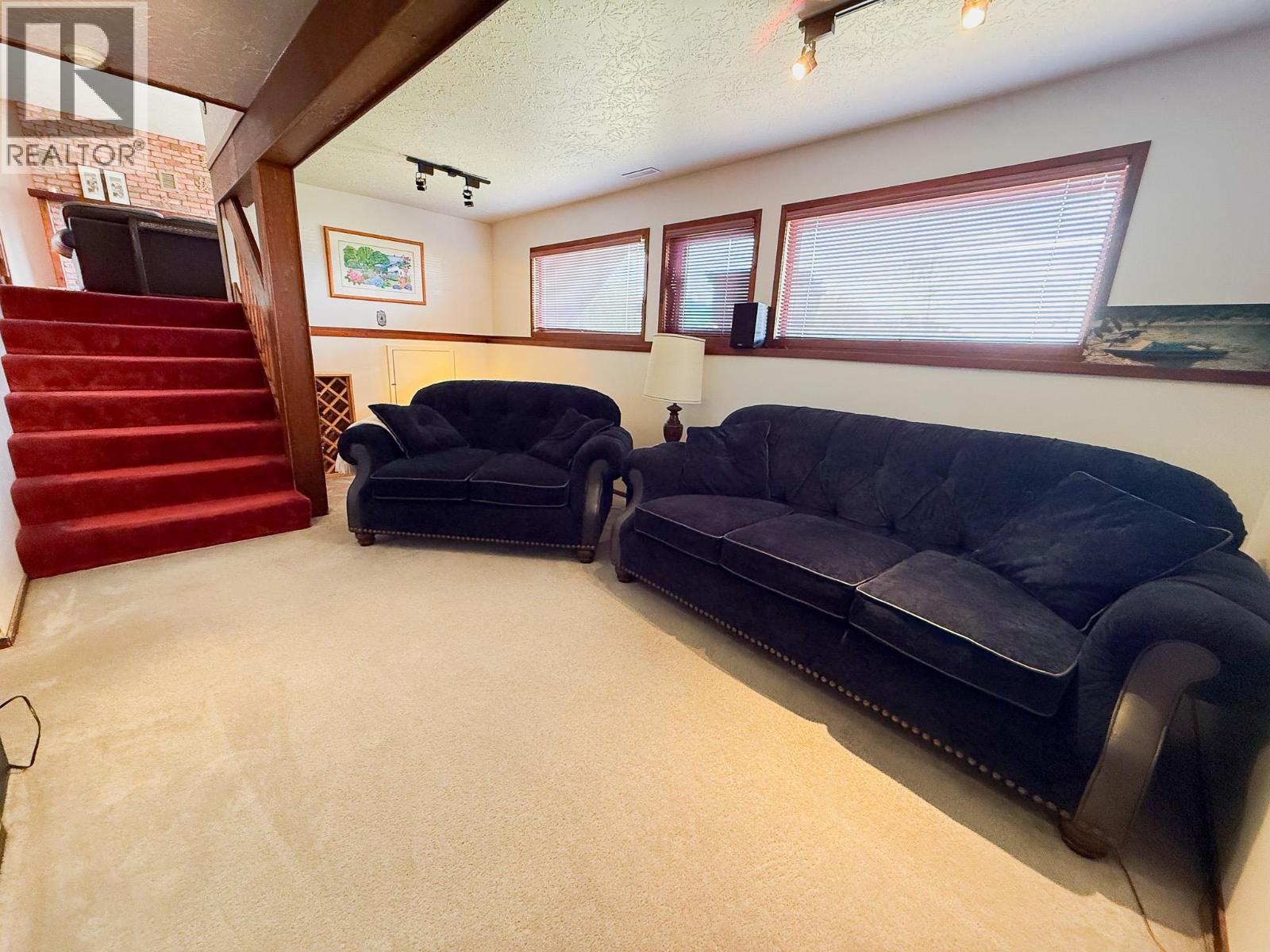 9917 2 Street, Dawson Creek