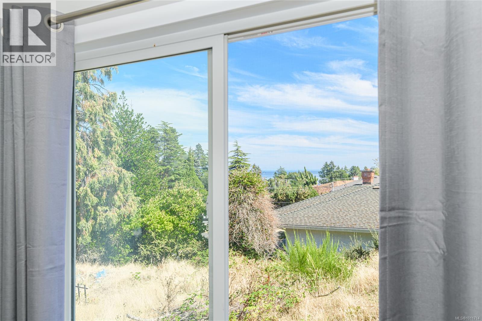 Photo 48 of 1979 Grandview Dr, Saanich BC