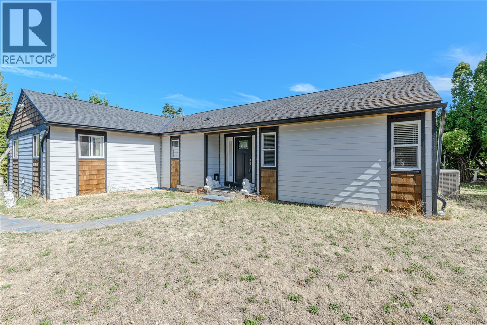 Photo 14 of 1979 Grandview Dr, Saanich BC