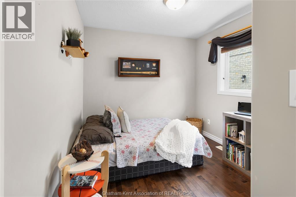 Photo 14 of 83 Greenfield Lane, Chatham ON