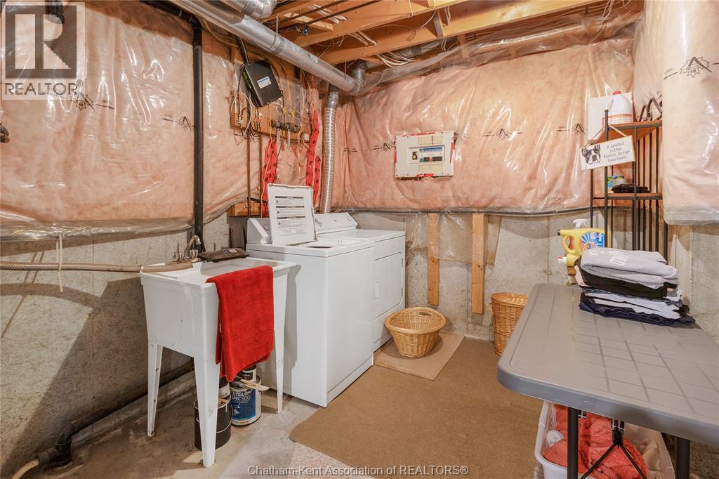 Photo 18 of 83 Greenfield Lane, Chatham ON