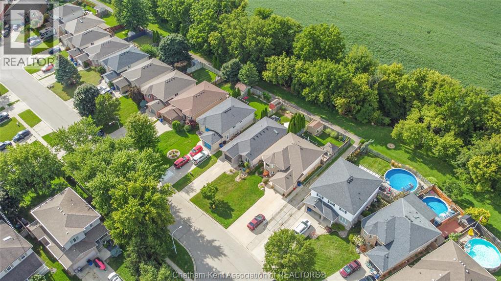Photo 29 of 83 Greenfield Lane, Chatham ON