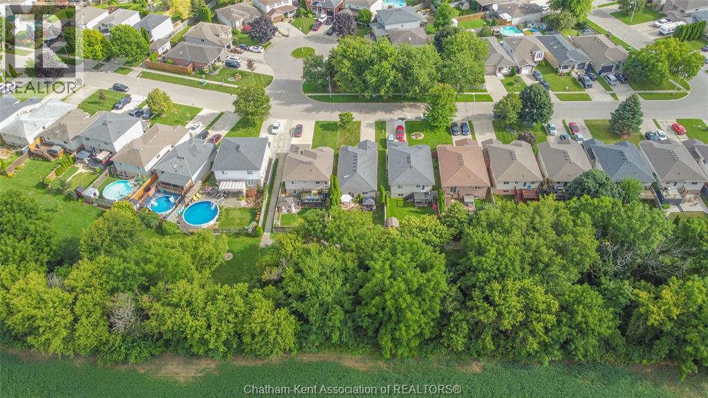 Photo 33 of 83 Greenfield Lane, Chatham ON
