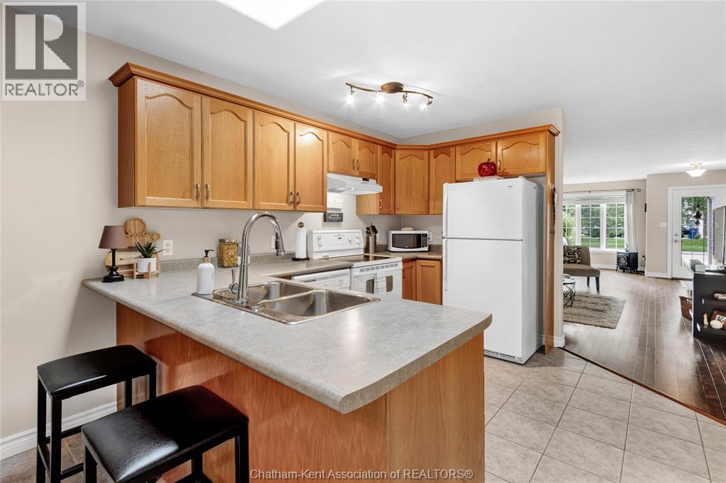 Photo 7 of 83 Greenfield Lane, Chatham ON
