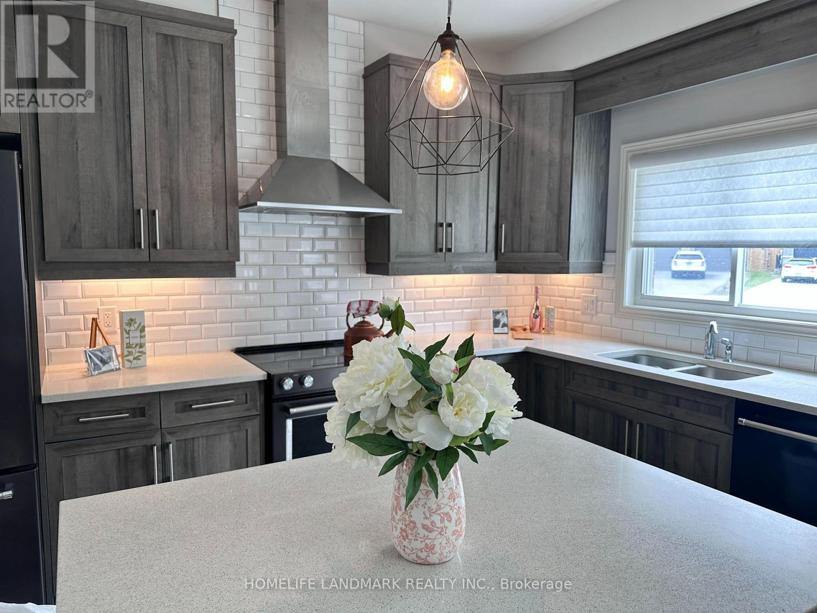 Photo 37 of 15 Ironwood Court, Thorold ON