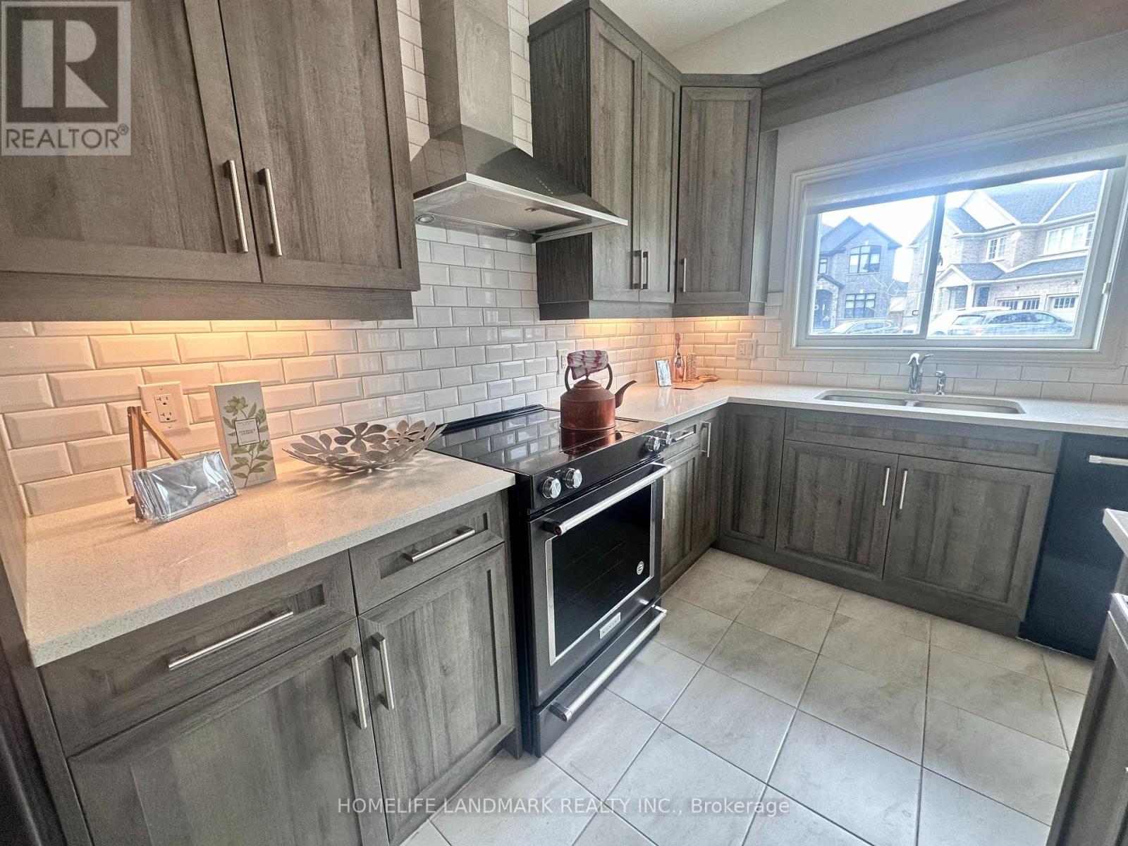 Photo 8 of 15 Ironwood Court, Thorold ON