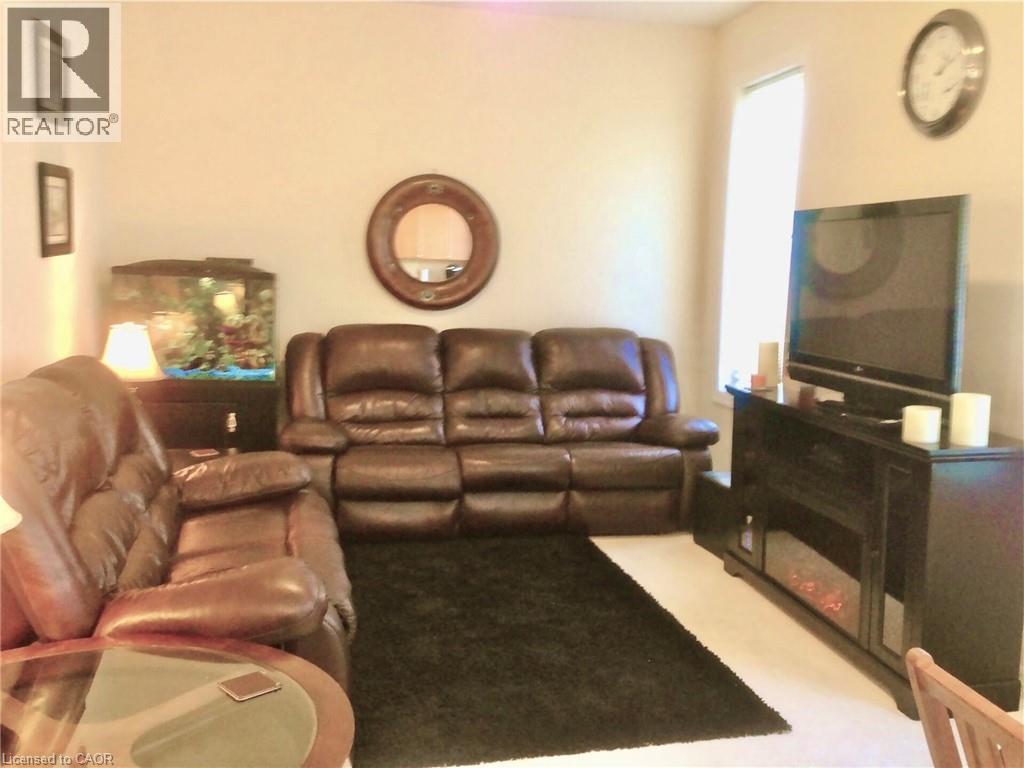 Photo 4 of 148 Montreal Circle, Hamilton ON