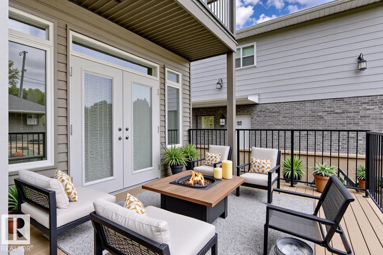 Photo 2 of 10806 72 Av Nw, Edmonton AB