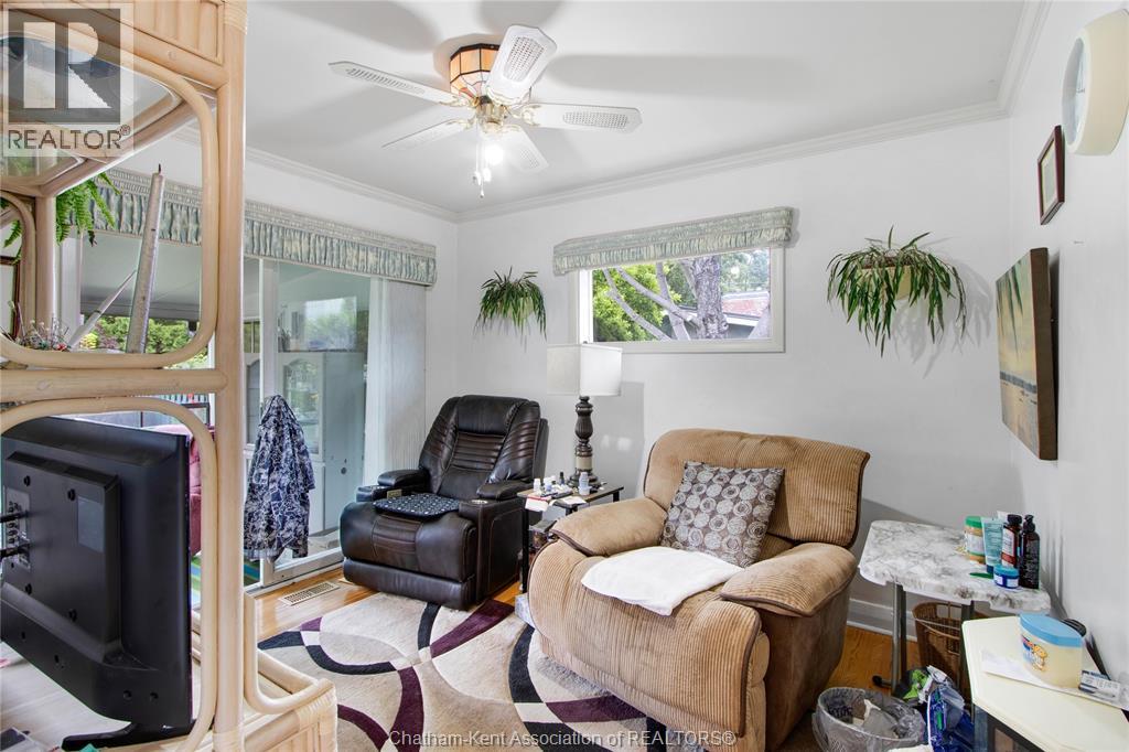 Photo 17 of 41 Maple Street, Chatham ON