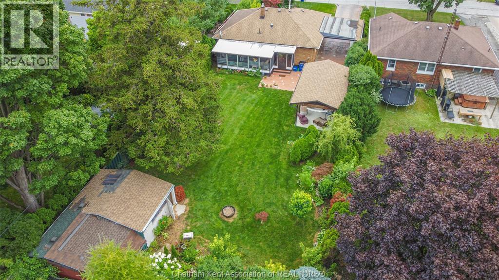 Photo 27 of 41 Maple Street, Chatham ON