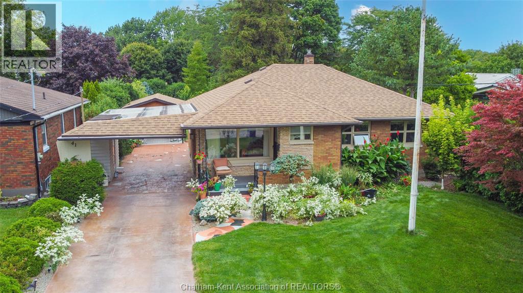 Photo 28 of 41 Maple Street, Chatham ON