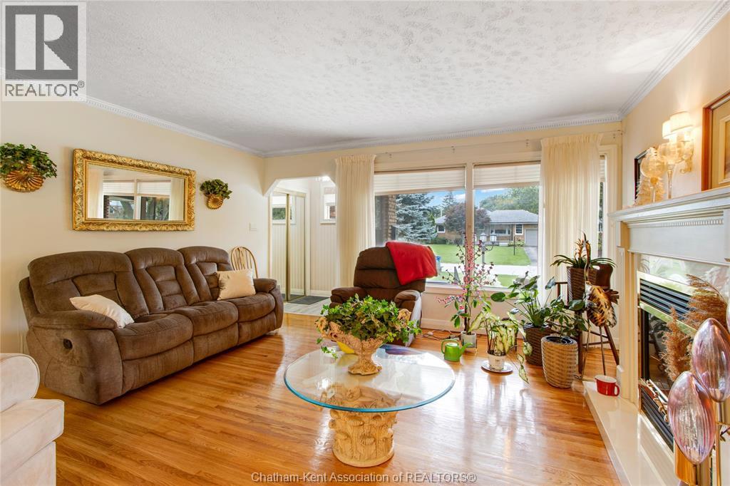 Photo 7 of 41 Maple Street, Chatham ON