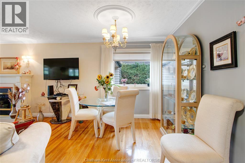 Photo 8 of 41 Maple Street, Chatham ON