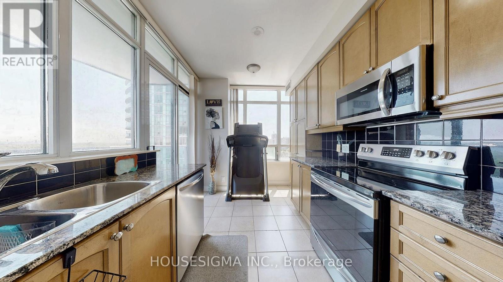 Photo 15 of 1303 80 Absolute Avenue, Mississauga ON