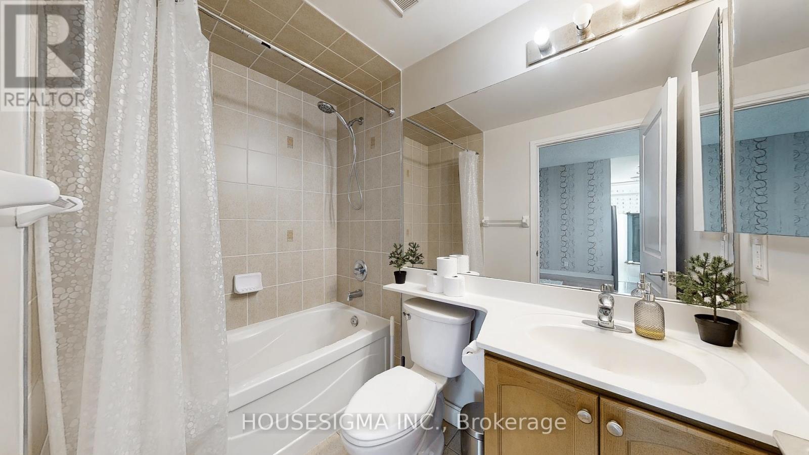 Photo 23 of 1303 80 Absolute Avenue, Mississauga ON