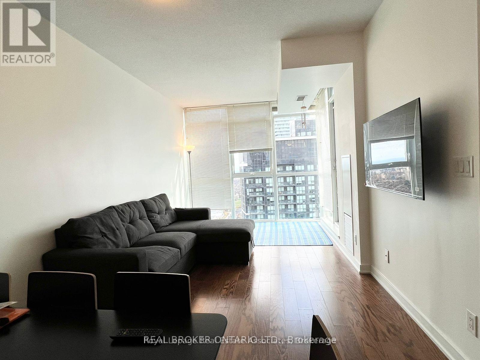 Photo 7 of 4070 4403 Confederation Parkway, Mississauga ON