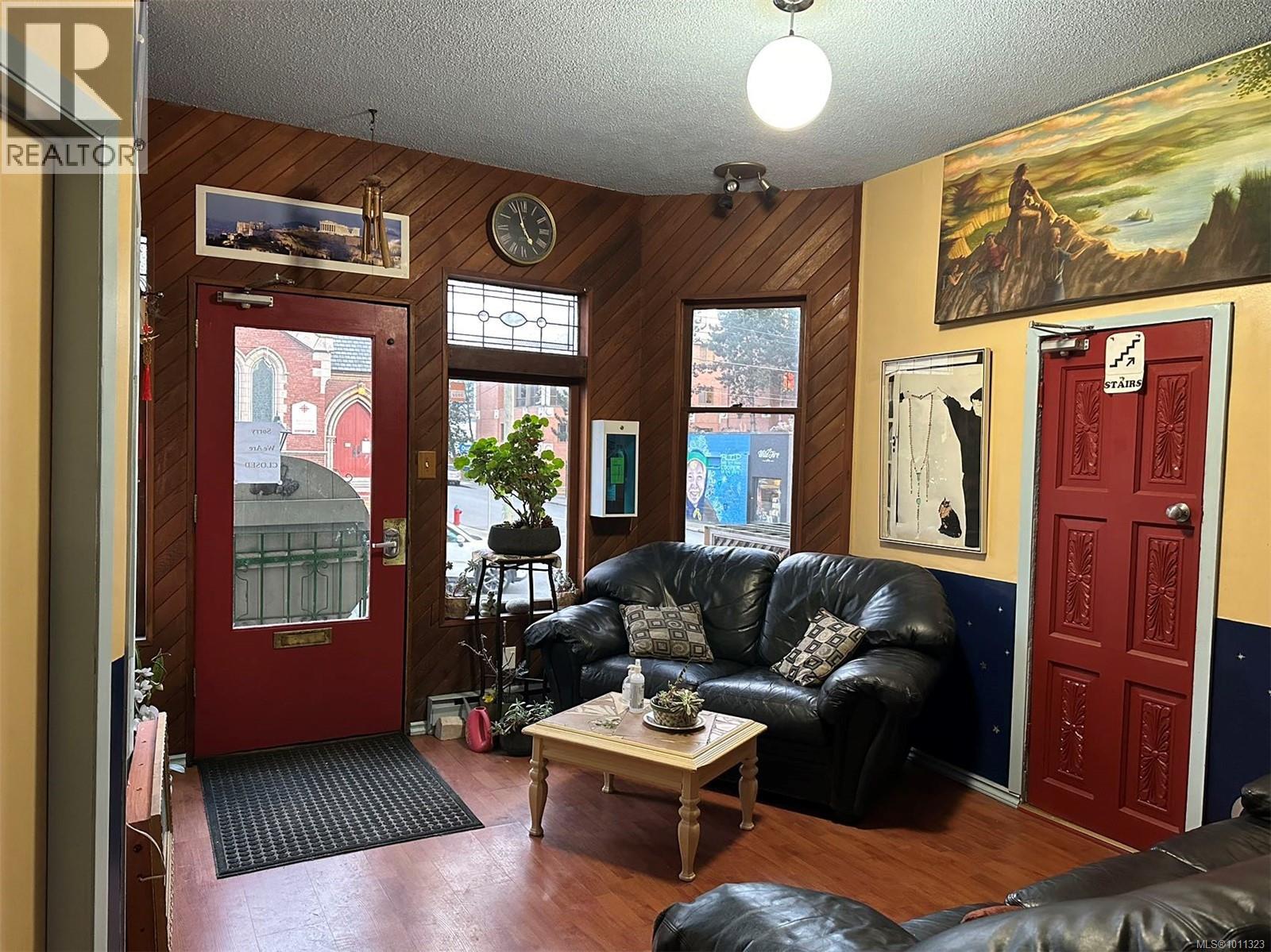 1608 Quadra St, Victoria
