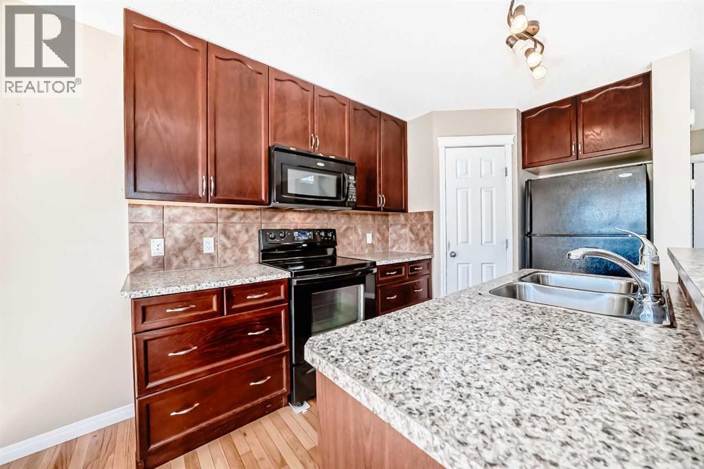 Photo 4 of 7 Covecreek Place Ne, Calgary AB