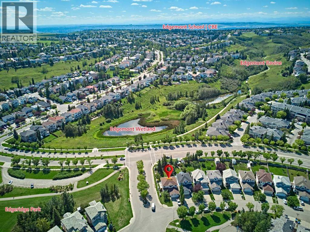 Single Family House for Sale in  Edgeridge View NW Edgemont Calgary 