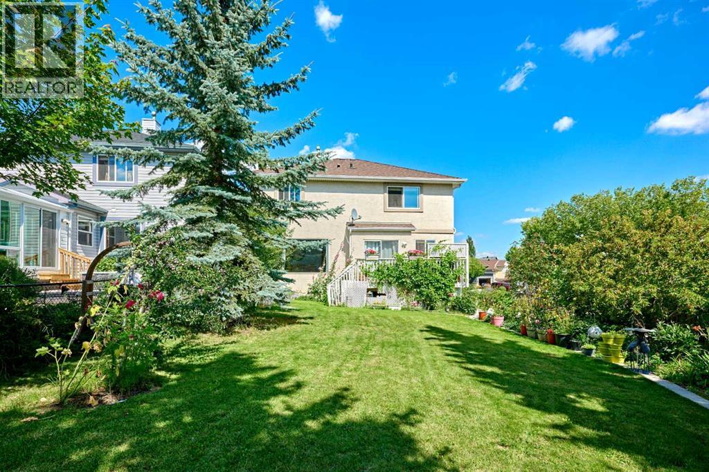 Single Family House for Sale in  Edgeridge View NW Edgemont Calgary 