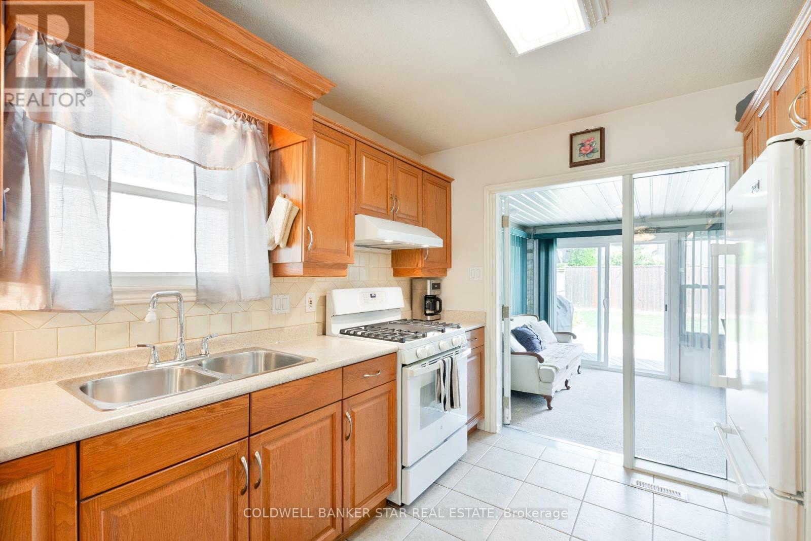 Photo 14 of 41 Faith Boulevard, St Thomas ON