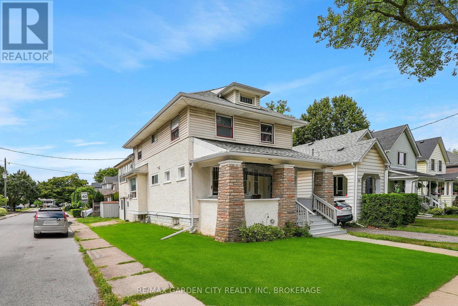 Photo 1 of 213 Geneva Street, St Catharines ON