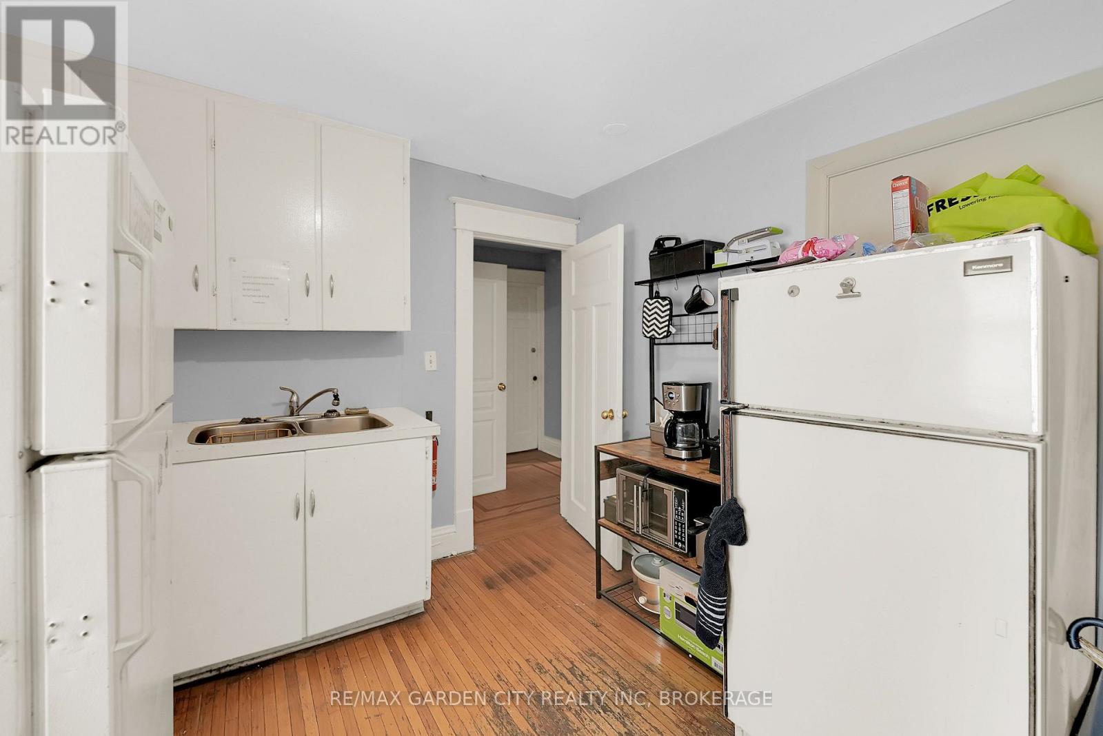 Photo 10 of 213 Geneva Street, St Catharines ON