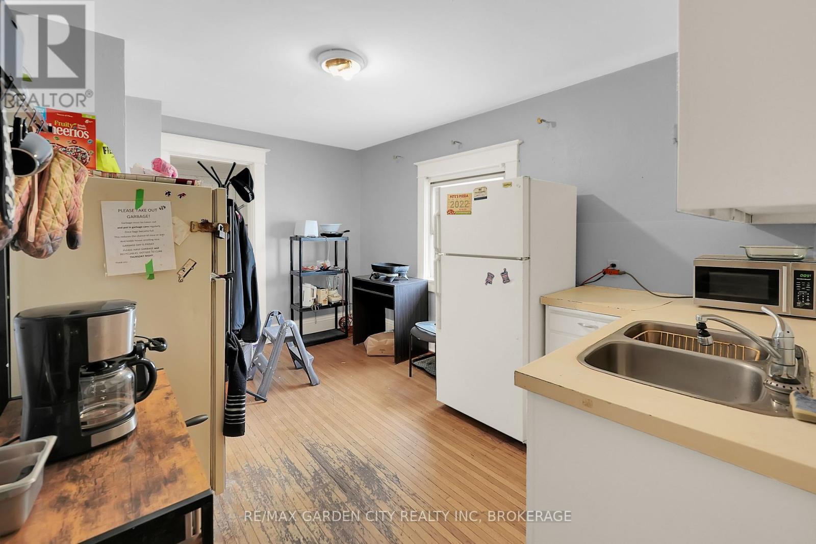 Photo 11 of 213 Geneva Street, St Catharines ON