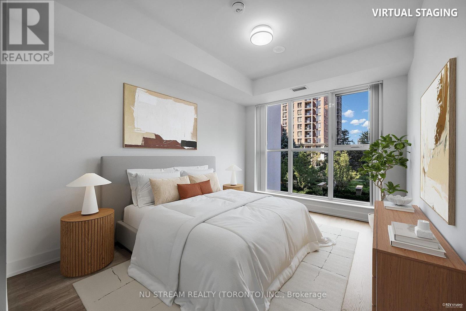 Photo 15 of 330 20 Inn On The Park Drive, Toronto ON
