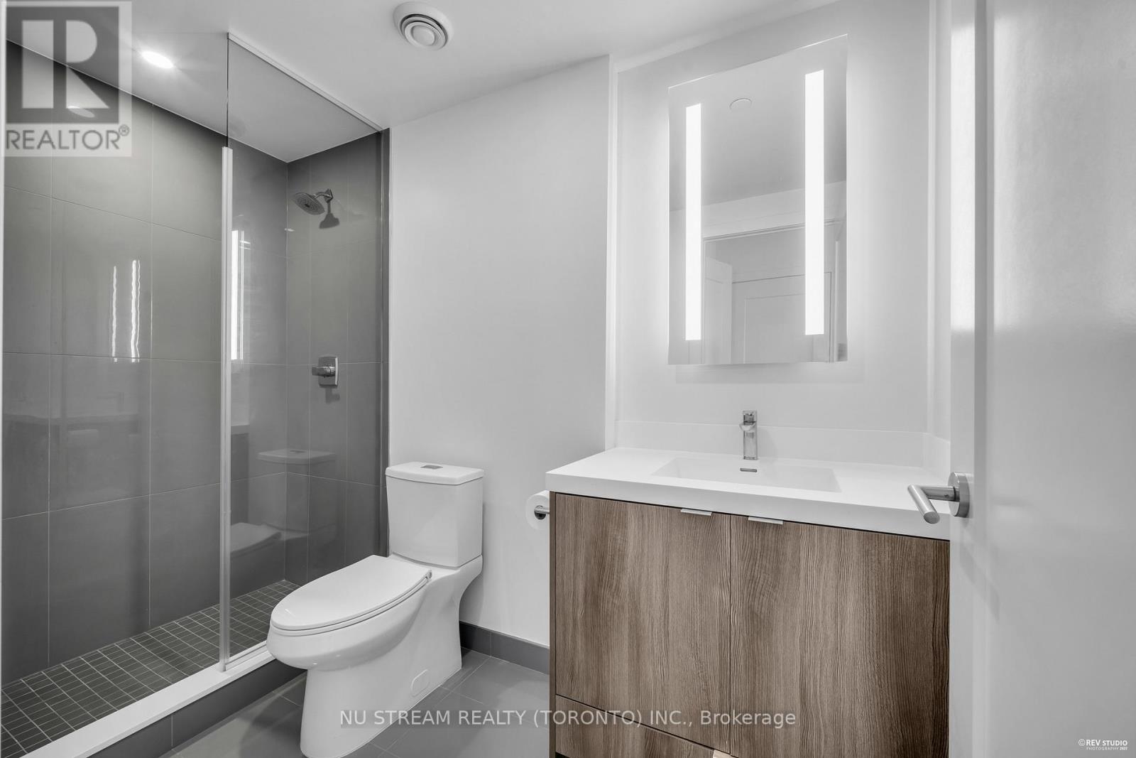 Photo 16 of 330 20 Inn On The Park Drive, Toronto ON