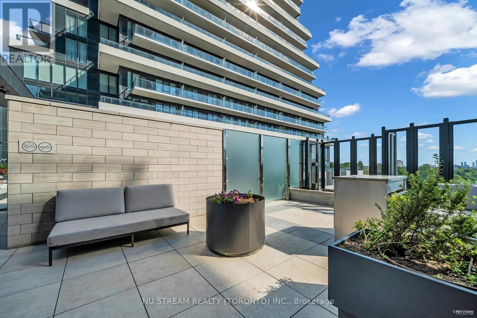 Photo 19 of 330 20 Inn On The Park Drive, Toronto ON