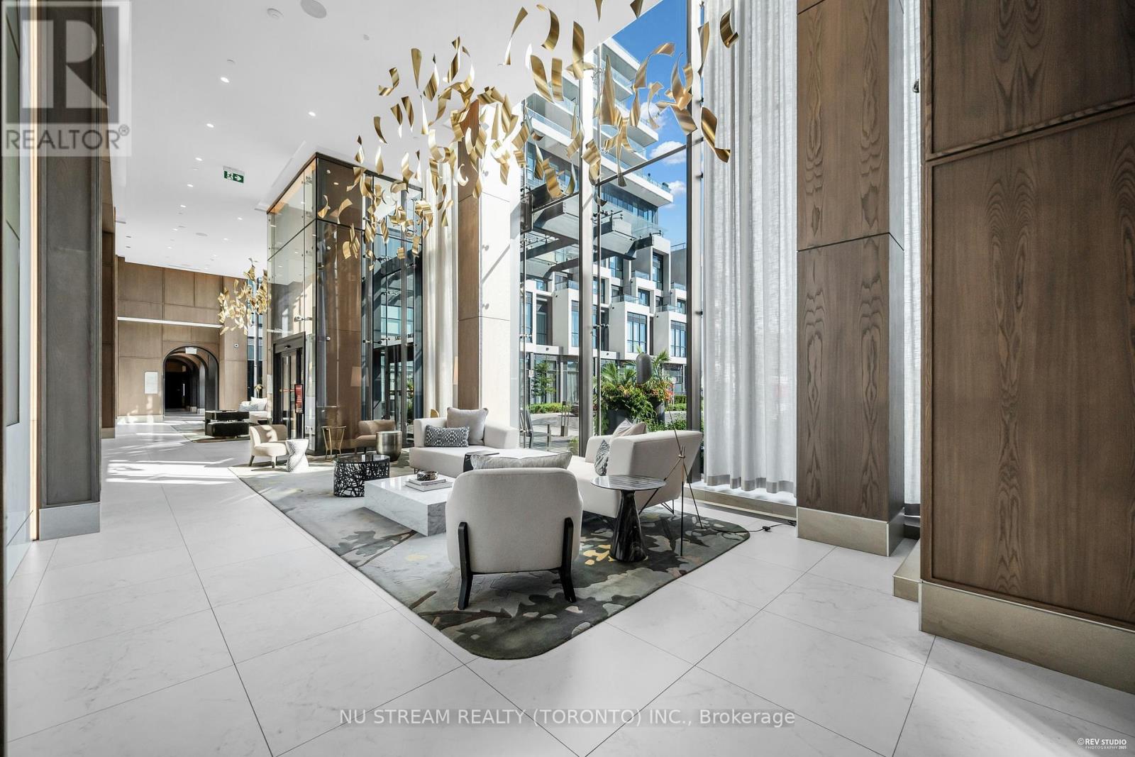 Photo 4 of 330 20 Inn On The Park Drive, Toronto ON