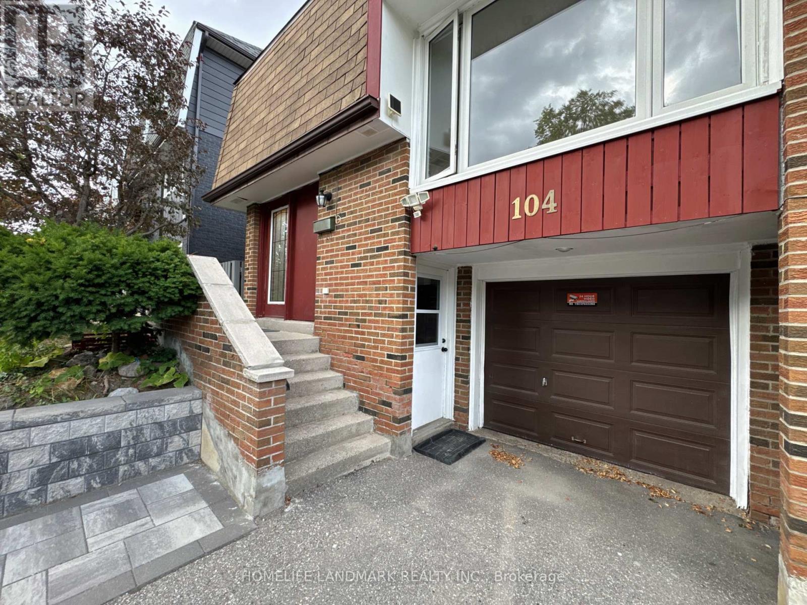 Photo 1 of 104 Loganberry Crescent, Toronto ON