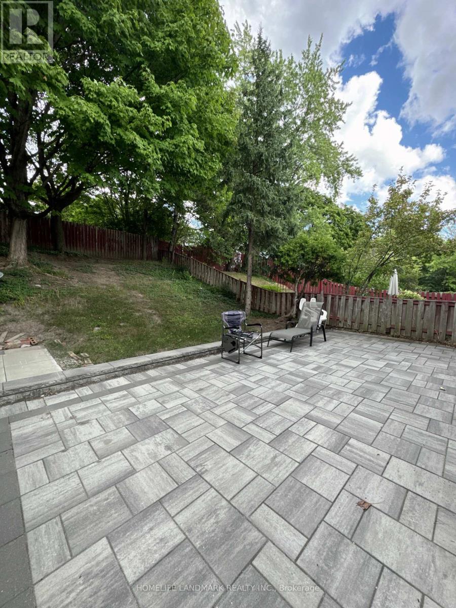 Photo 20 of 104 Loganberry Crescent, Toronto ON