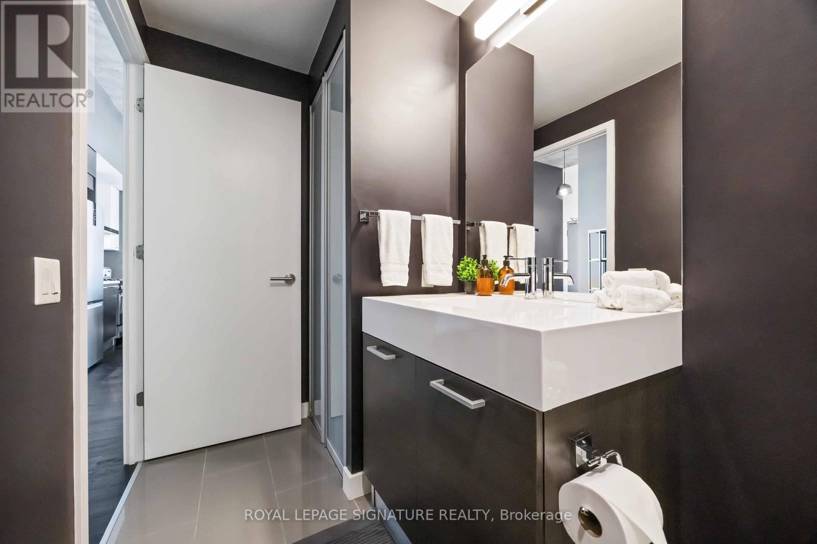 Photo 15 of Ph 913 90 Broadview Avenue, Toronto ON