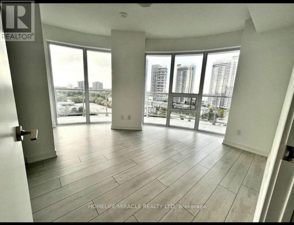 Photo 3 of 906 2033 Kennedy Road, Toronto ON