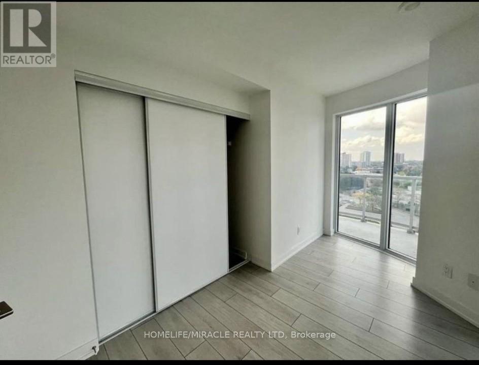 Photo 4 of 906 2033 Kennedy Road, Toronto ON