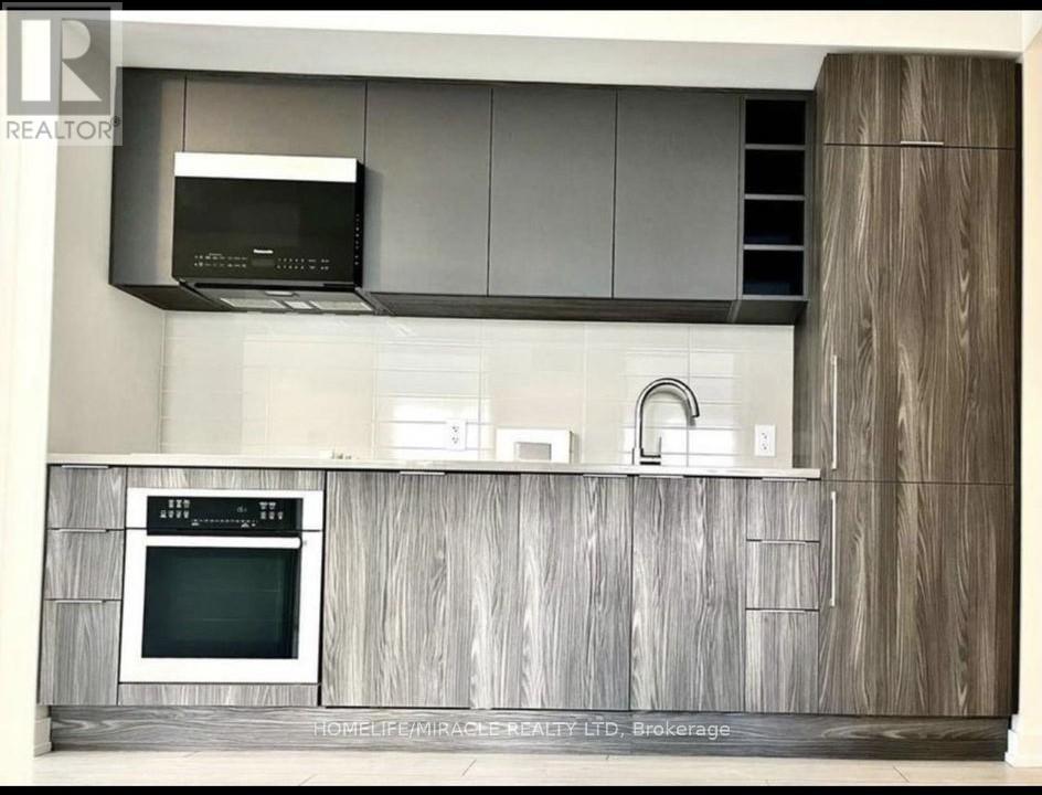 Photo 8 of 906 2033 Kennedy Road, Toronto ON