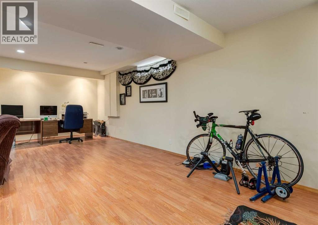 Photo 31 of 206 Hawkside Mews Nw, Calgary AB