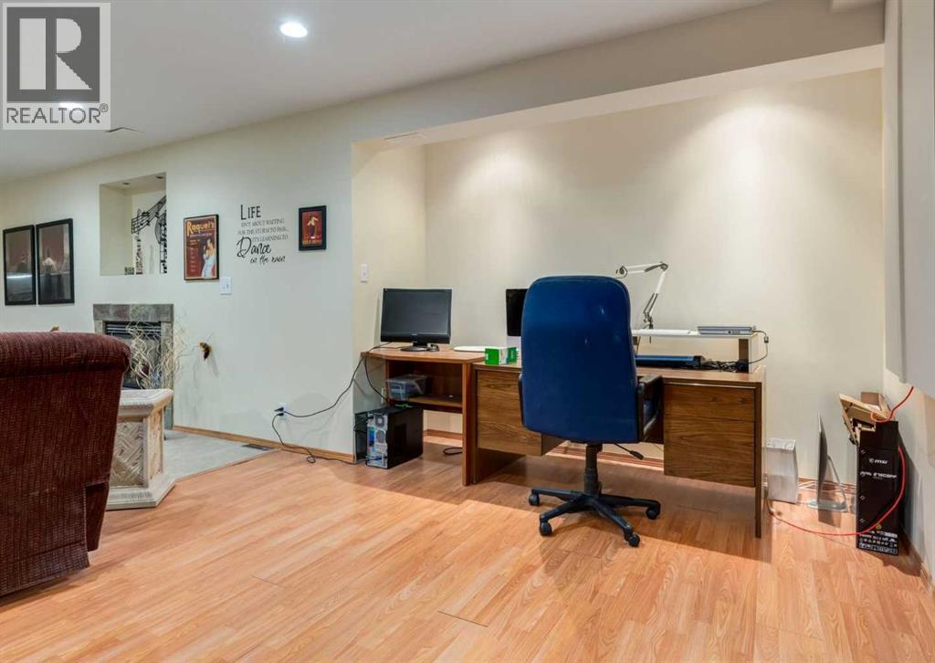 Photo 32 of 206 Hawkside Mews Nw, Calgary AB