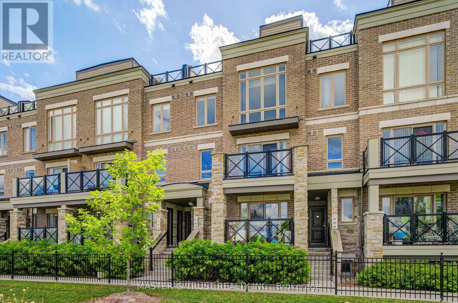 Photo 1 of 507 30 Dunsheath Way, Markham ON
