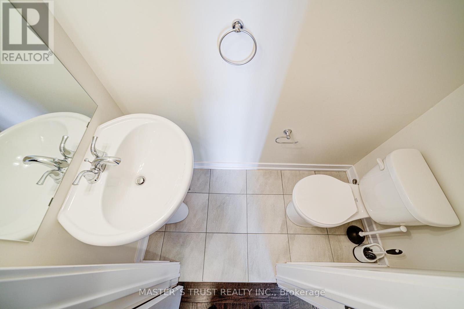 Photo 12 of 507 30 Dunsheath Way, Markham ON