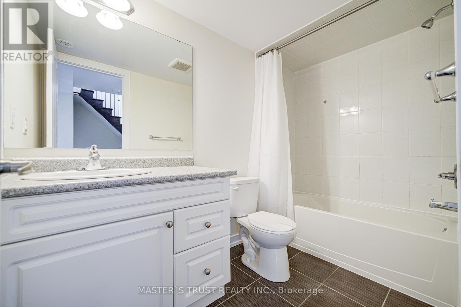 Photo 16 of 507 30 Dunsheath Way, Markham ON